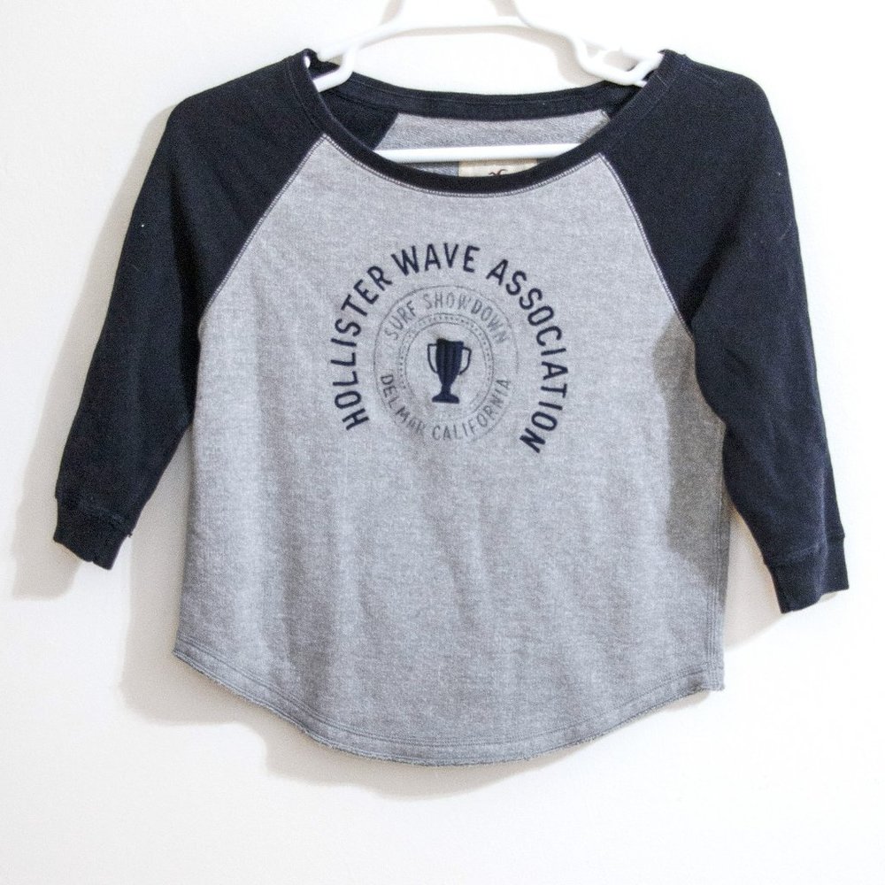 Hollister Light Weight Sweatshirt  Size: S